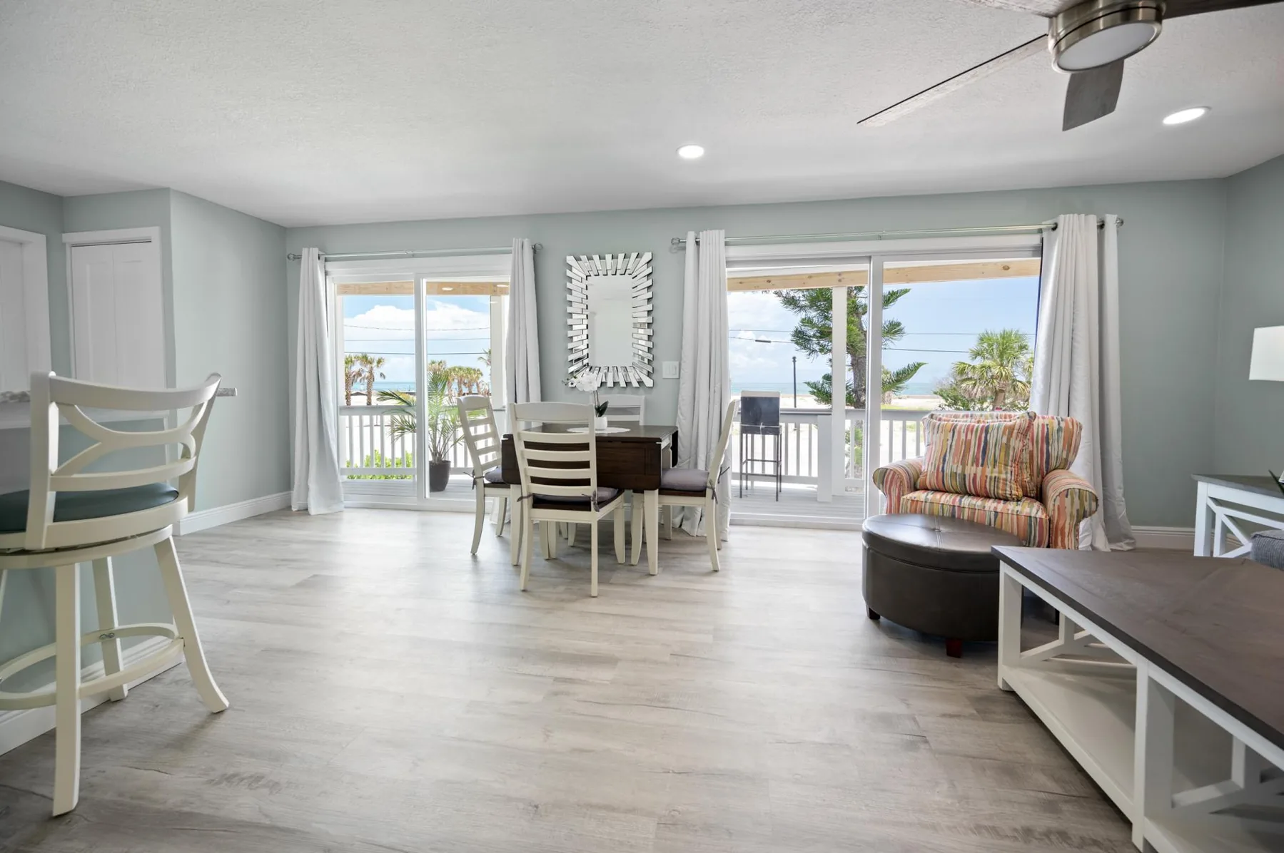 2-Unit Beach Combo – Bikes, Sand & Sunsets