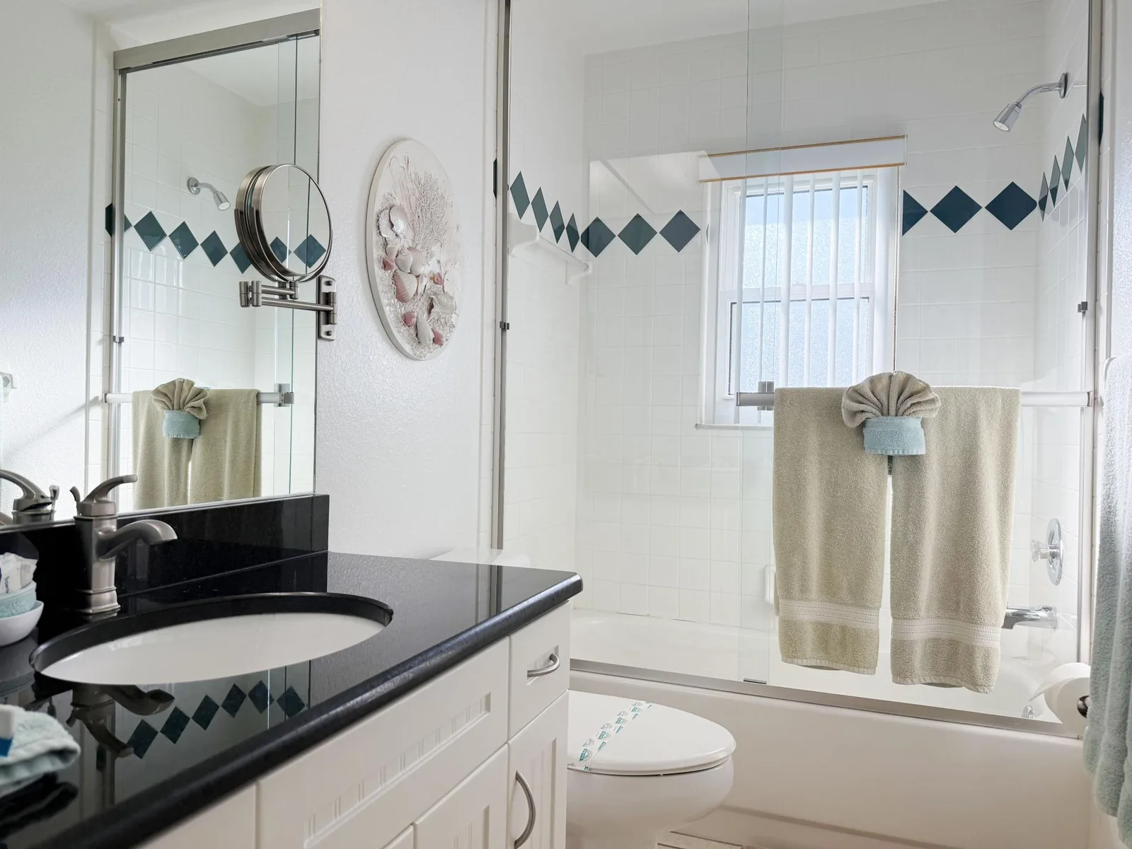 Sunny Pool Villa – Bikes, Beaches & Golf