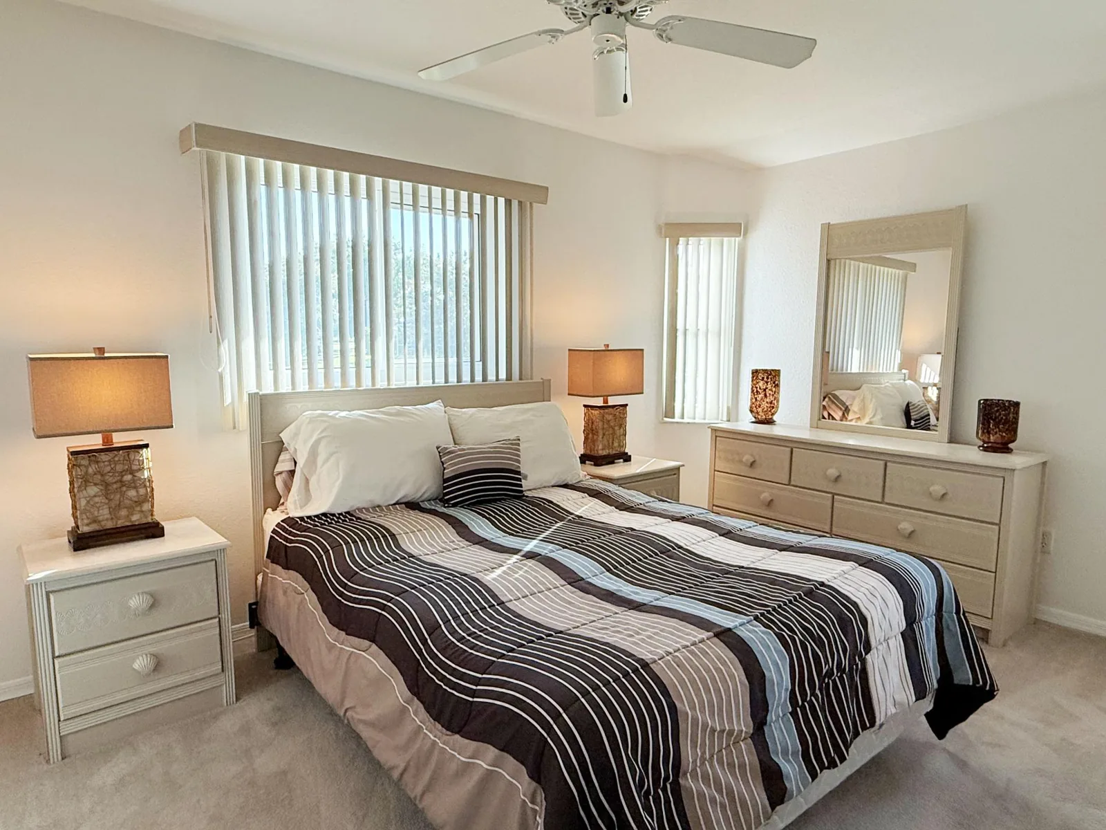 Sunny Pool Villa – Bikes, Beaches & Golf