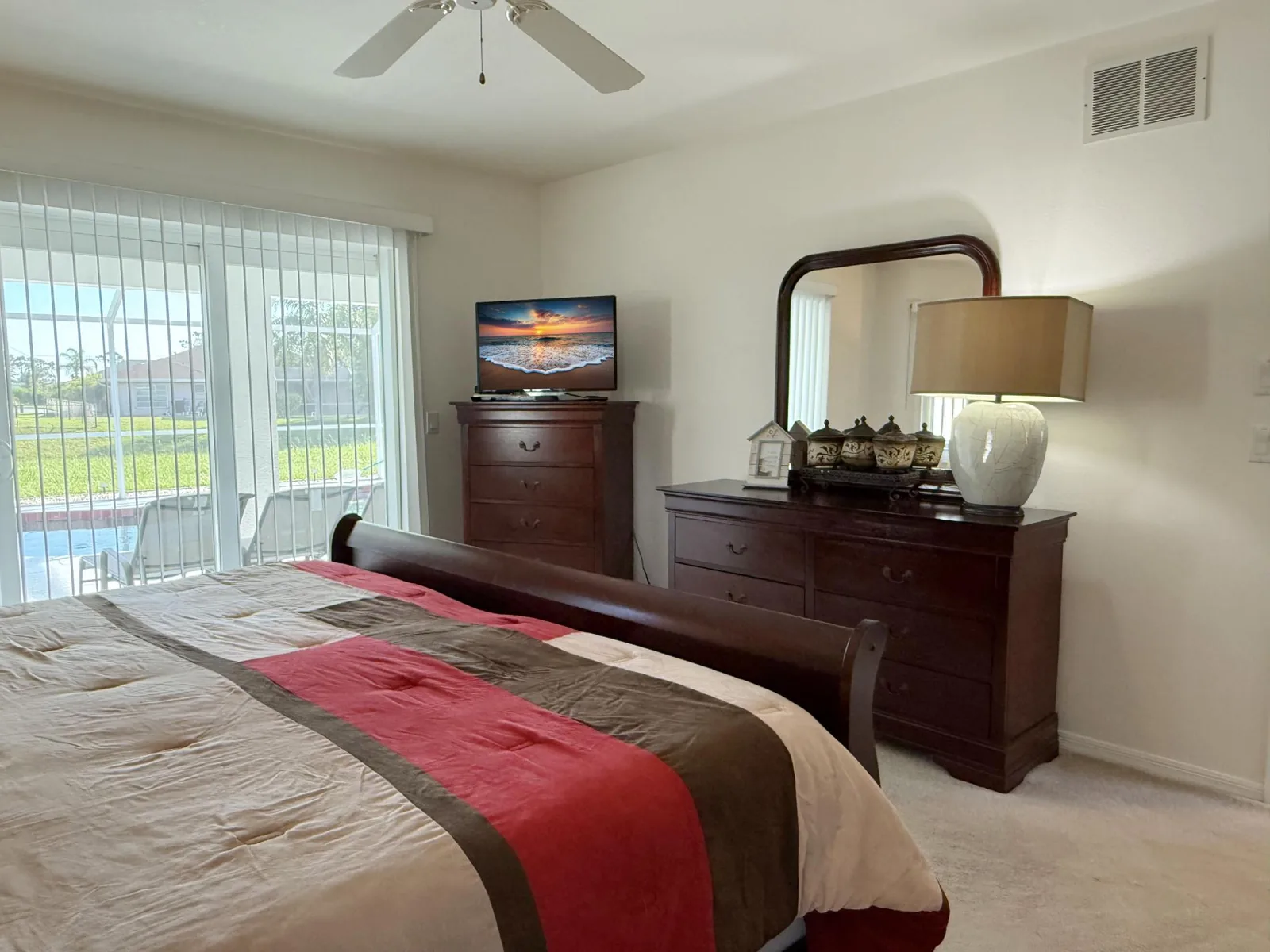 Sunny Pool Villa – Bikes, Beaches & Golf