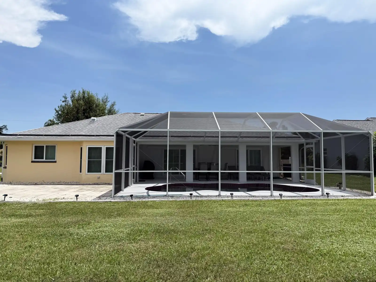 Sunny Pool Villa – Bikes, Beaches & Golf