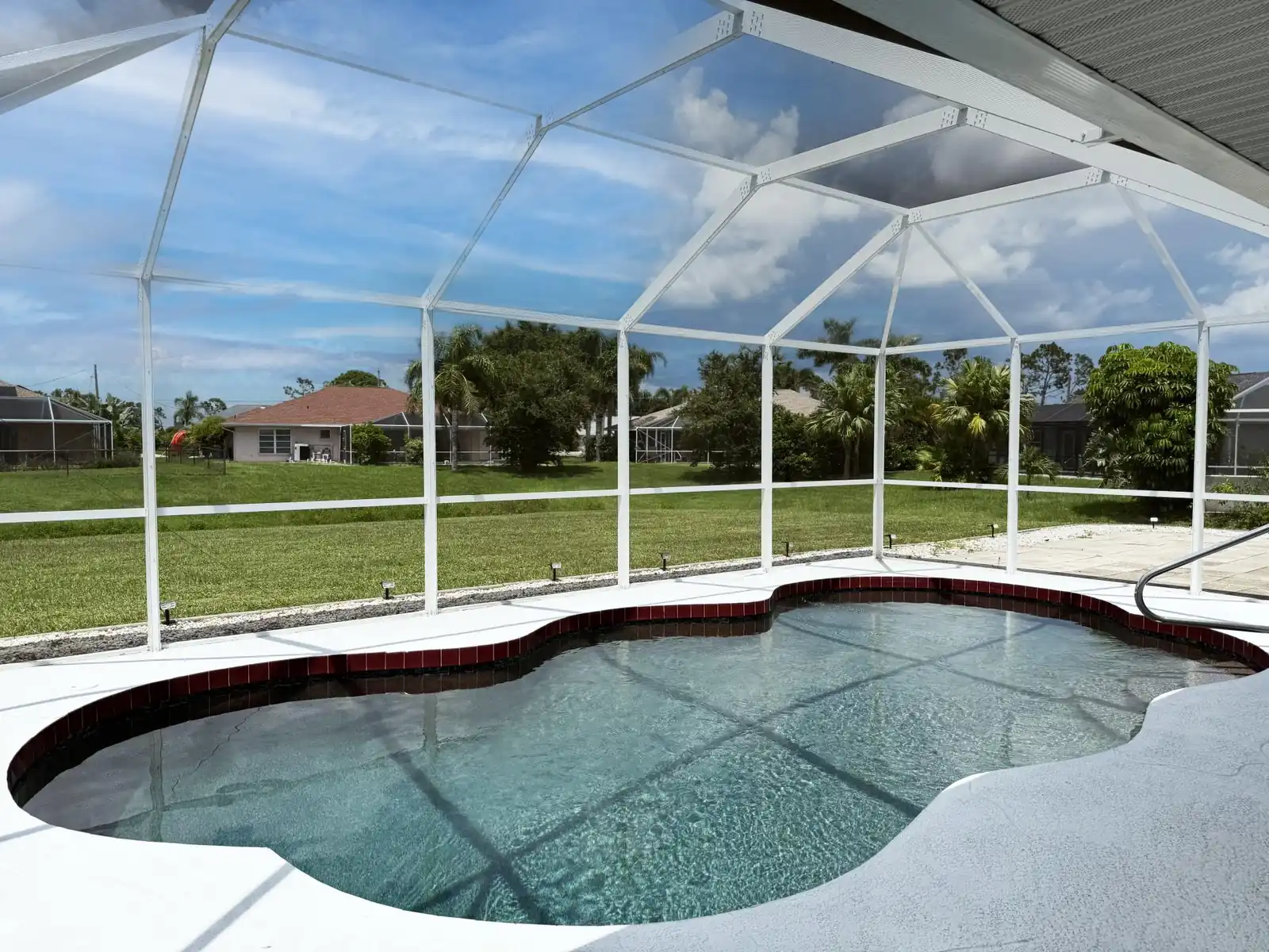 Sunny Pool Villa – Bikes, Beaches & Golf