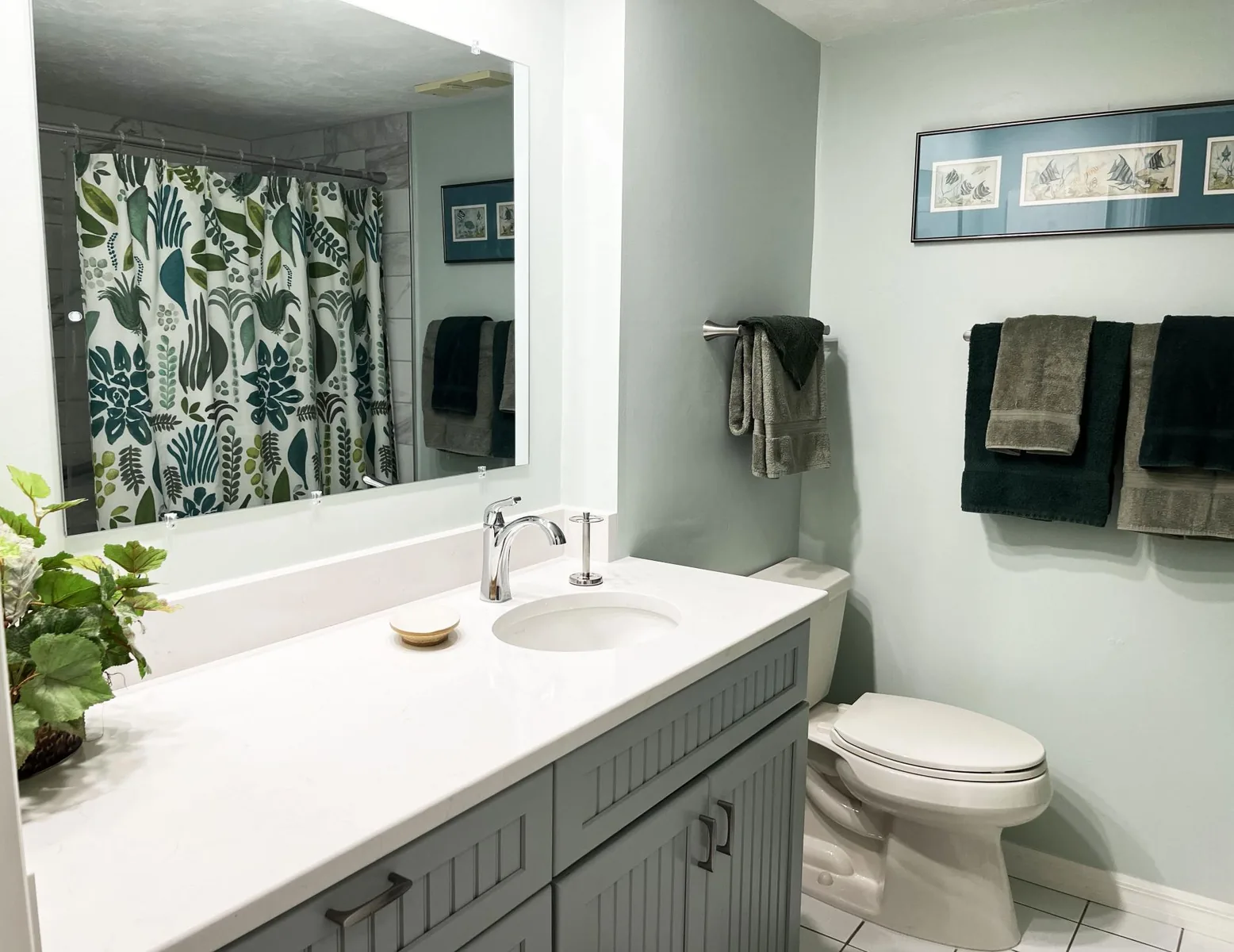 Bayside 2BR – Walk-Out Patio by Heated Pool