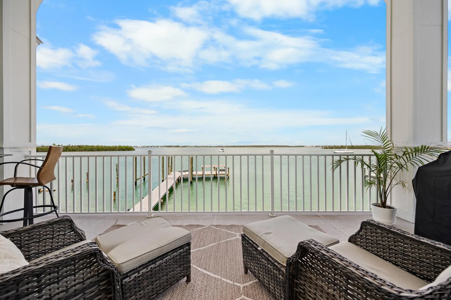 Lemon Bay Luxe – Dock, Beach & Manasota Vibes