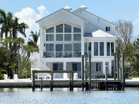 Lemon Bay Luxe – Dock, Beach & Manasota Vibes