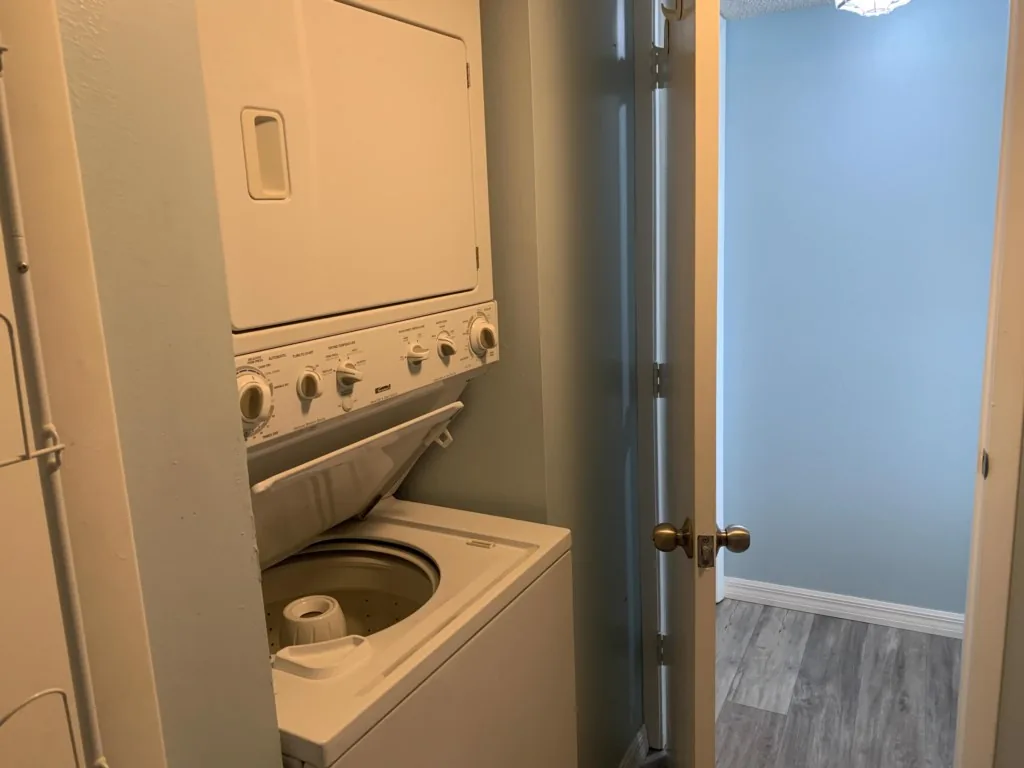 2BR Gulf Condo – Balcony, Pool, & Beach Views