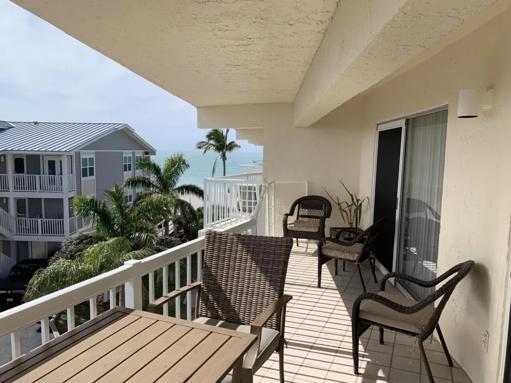 2BR Gulf Condo – Balcony, Pool, & Beach Views