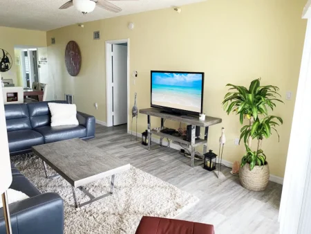 2BR Gulf Condo – Balcony, Pool, & Beach Views