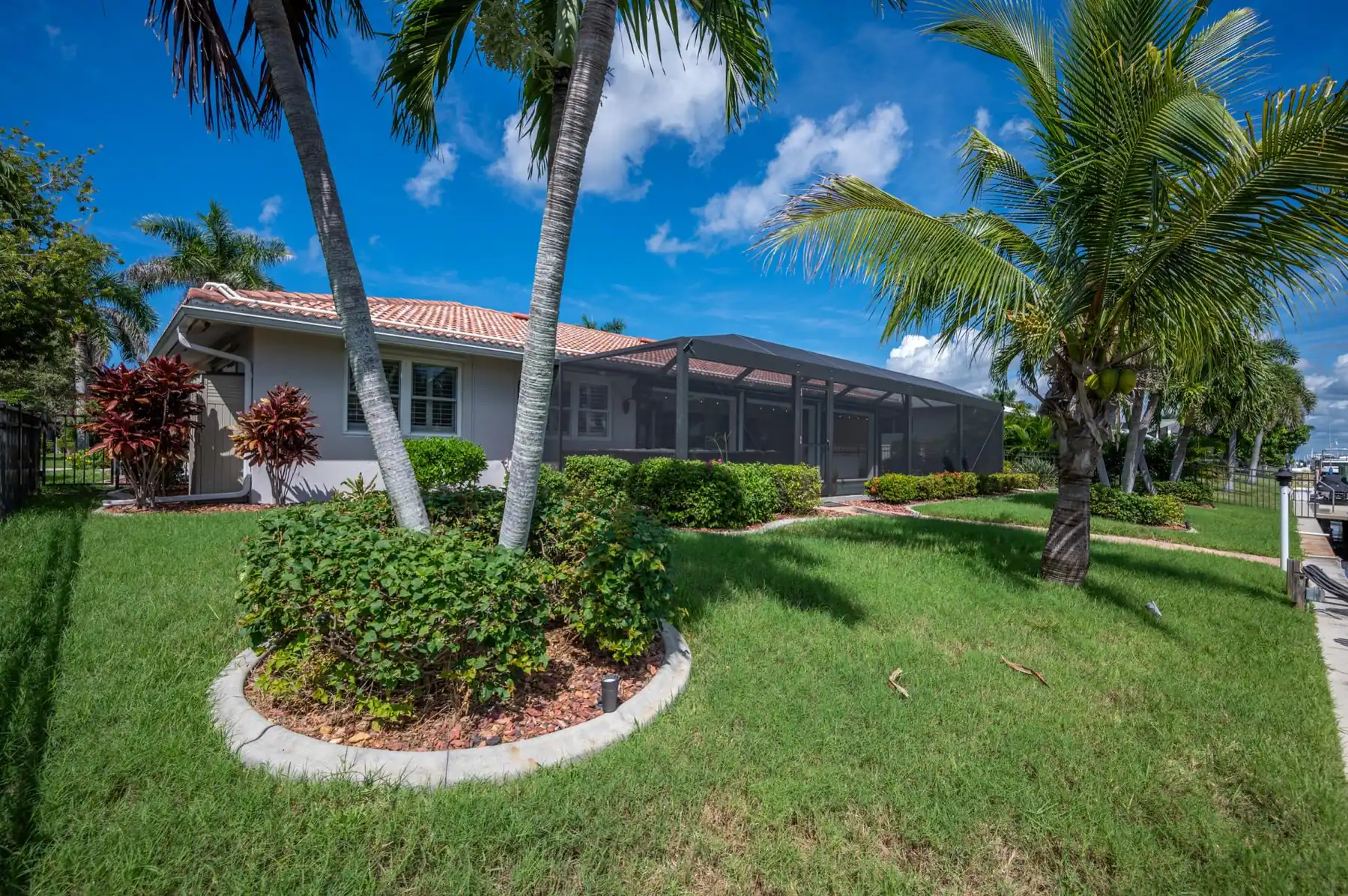 3BR Waterfront Home – Heated Saltwater Pool & Dock