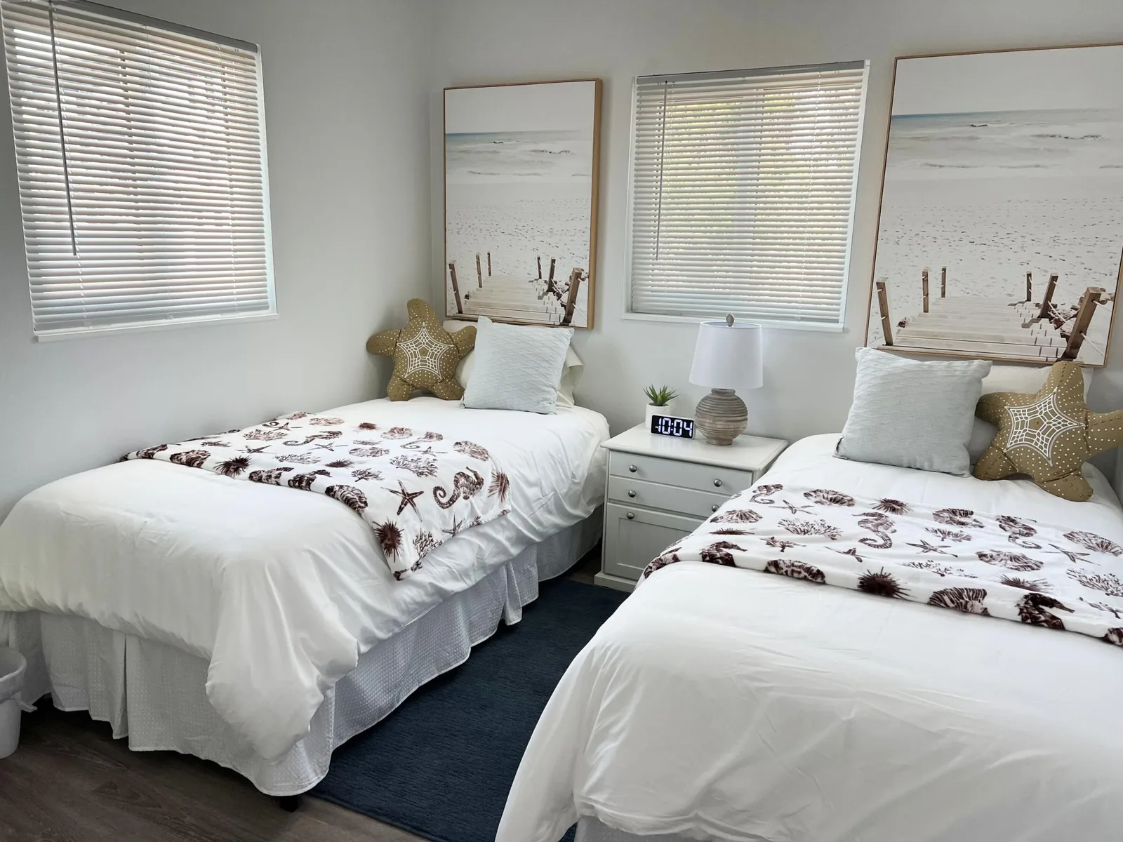 6BR Triplex – Walk to Marina & Lighthouse Grill