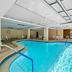 Tortuga – 2BR on Beach, Heated Pool & Sauna