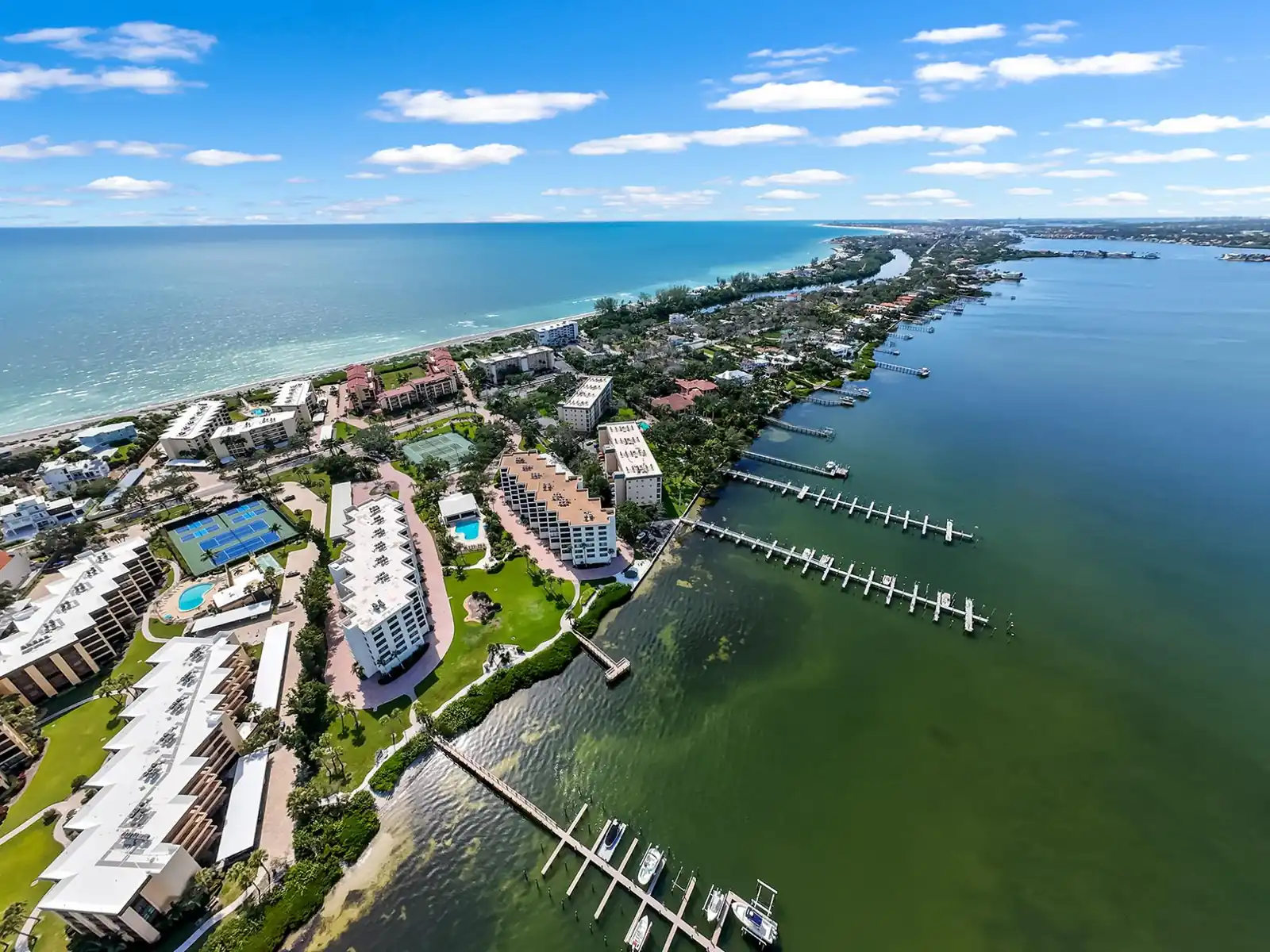 Tortuga – 2BR on Beach, Heated Pool & Sauna