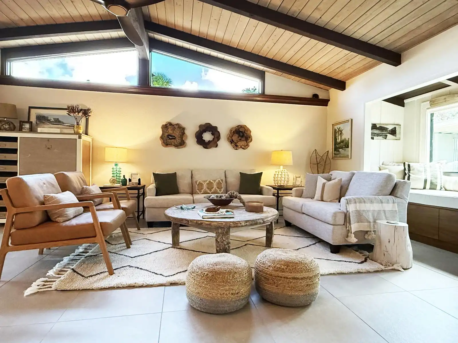 Admiralty Villas – Bayside Modern 2BR Retreat