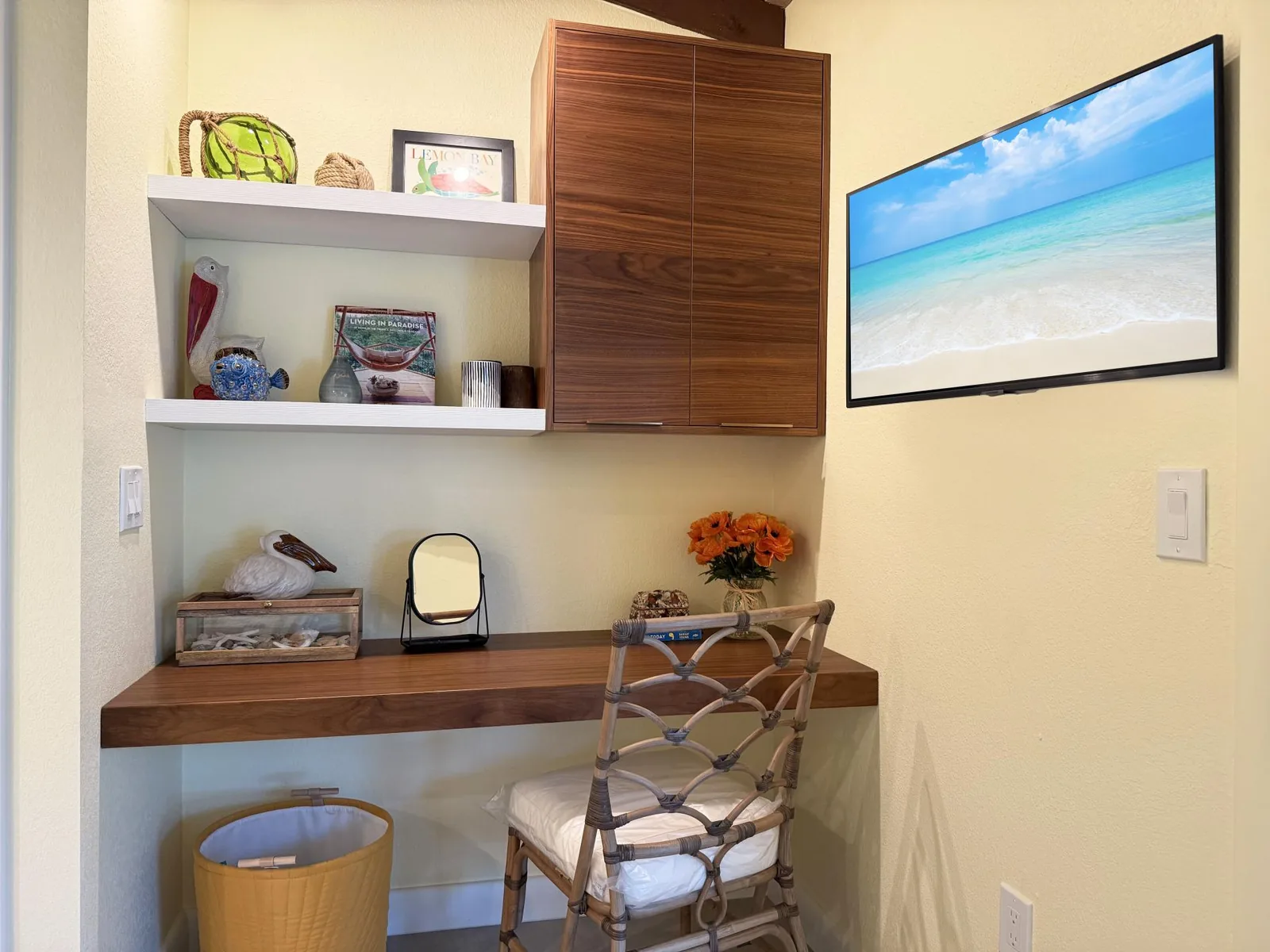 Admiralty Villas – Bayside Modern 2BR Retreat