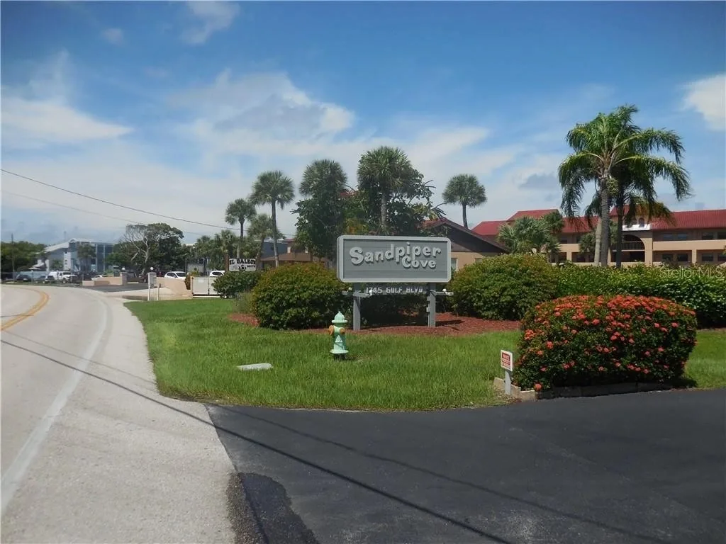 2BR at Sandpiper Cove – Pool, Bay, Beachwalk