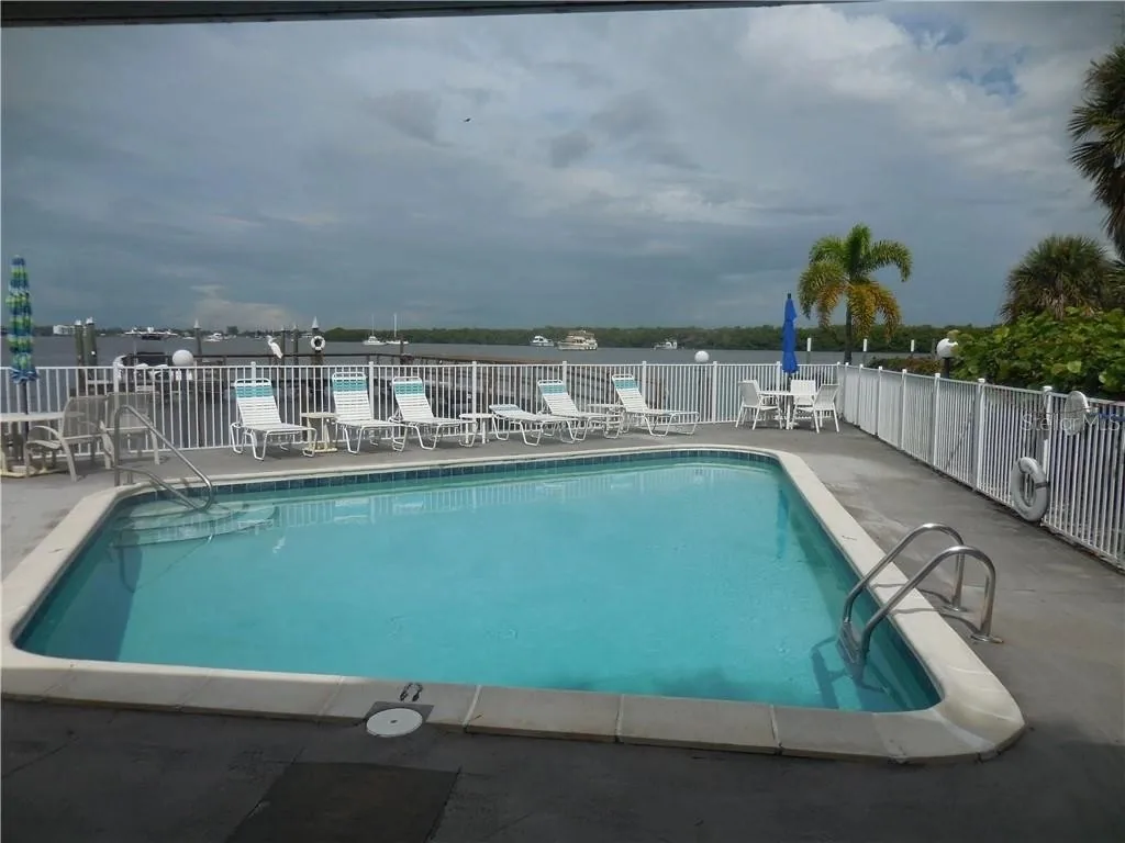 2BR at Sandpiper Cove – Pool, Bay, Beachwalk