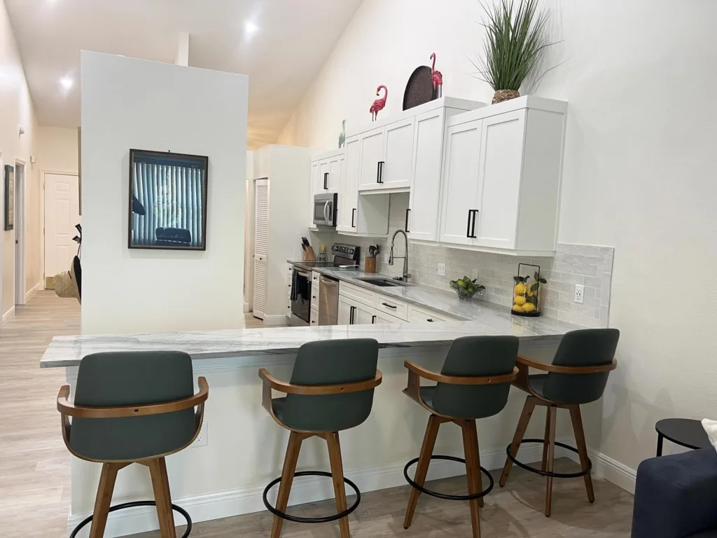 2BR at Sandpiper Cove – Pool, Bay, Beachwalk