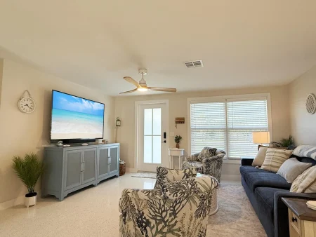 Coastal Chic 2BR – Modern Stay Near Manasota Key