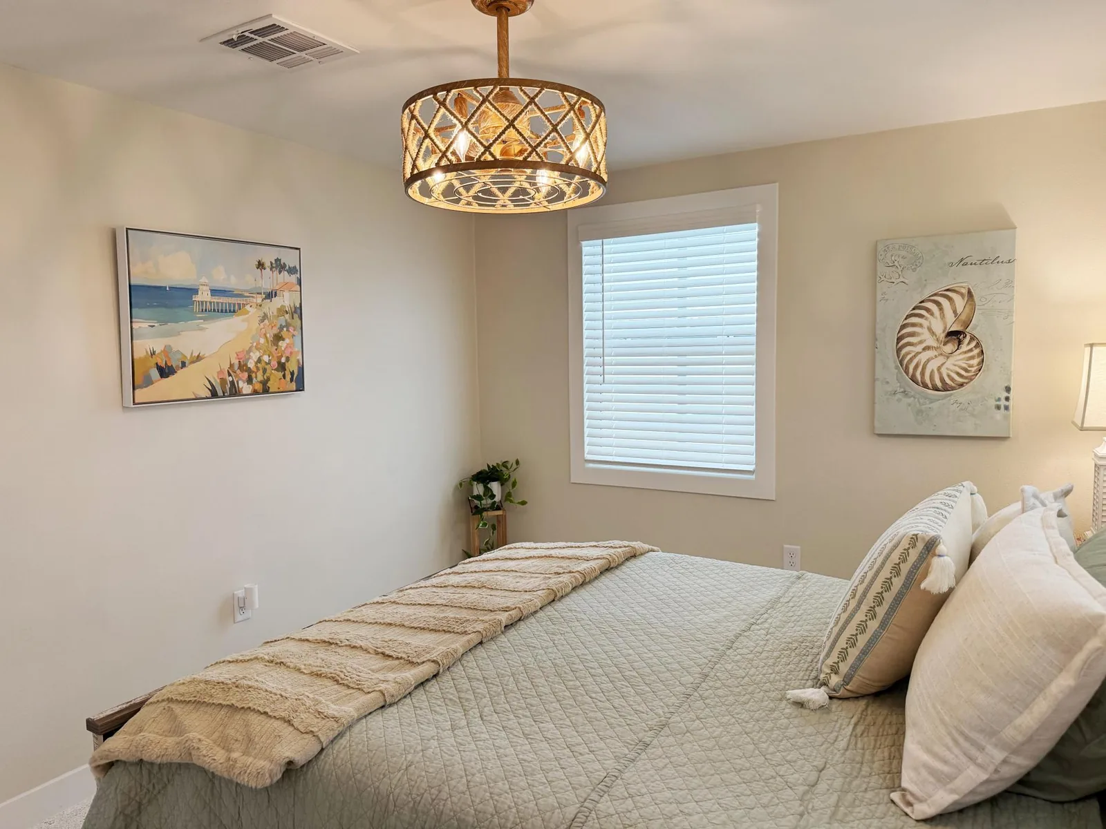 Coastal Chic 2BR – Modern Stay Near Manasota Key