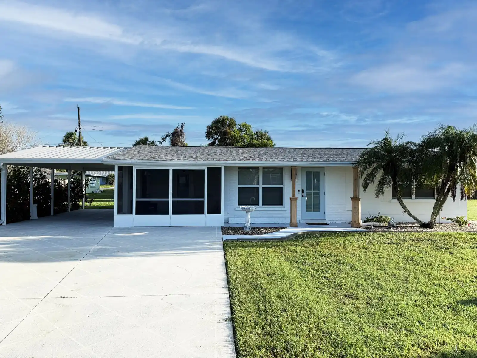 Coastal Chic 2BR – Modern Stay Near Manasota Key