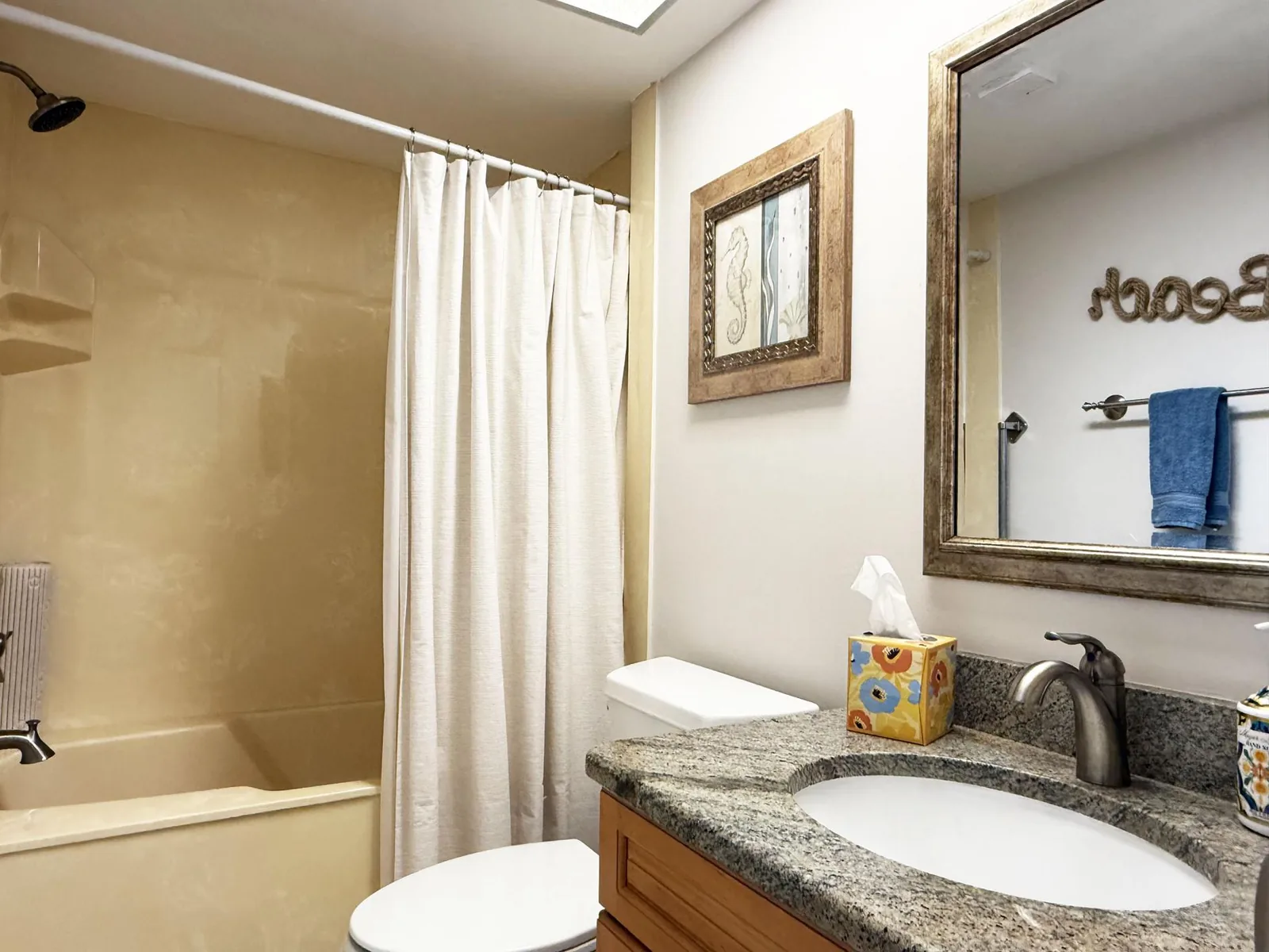 2BR Condo – Heated Pool, Lanai & Walk to Beach