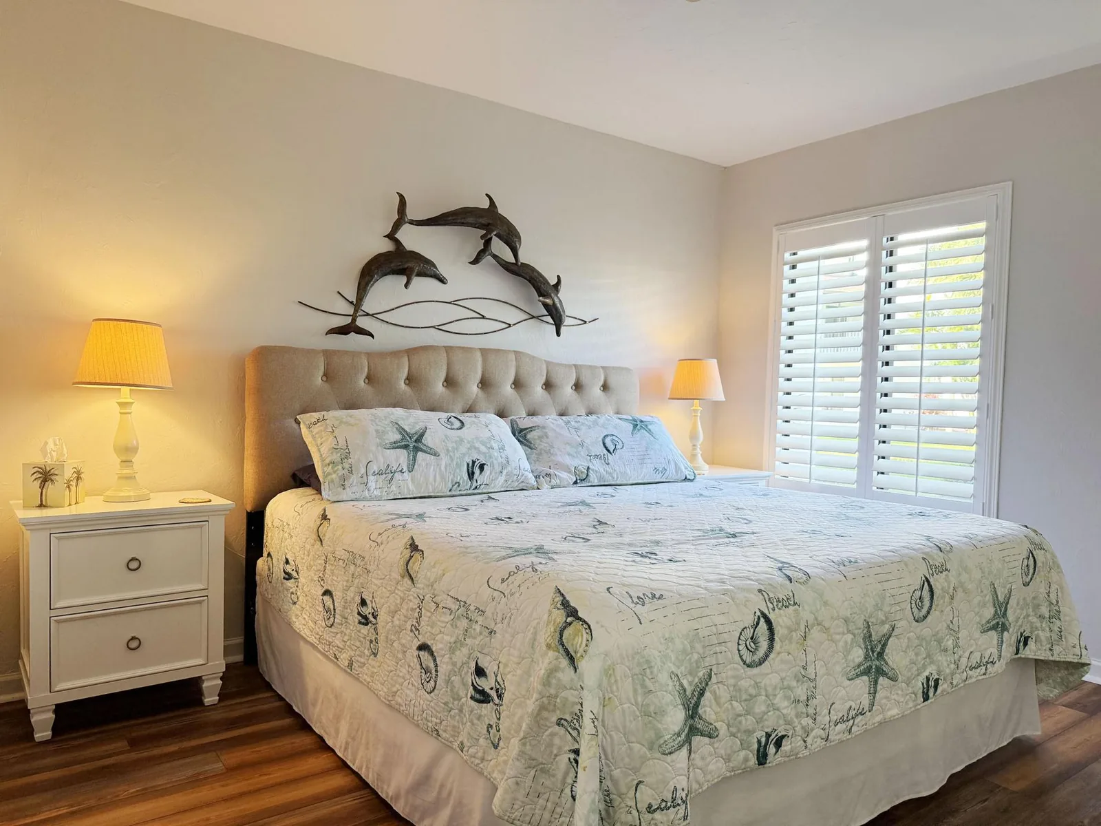 2BR Condo – Heated Pool, Lanai & Walk to Beach