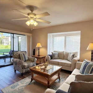 2BR Condo – Heated Pool, Lanai & Walk to Beach