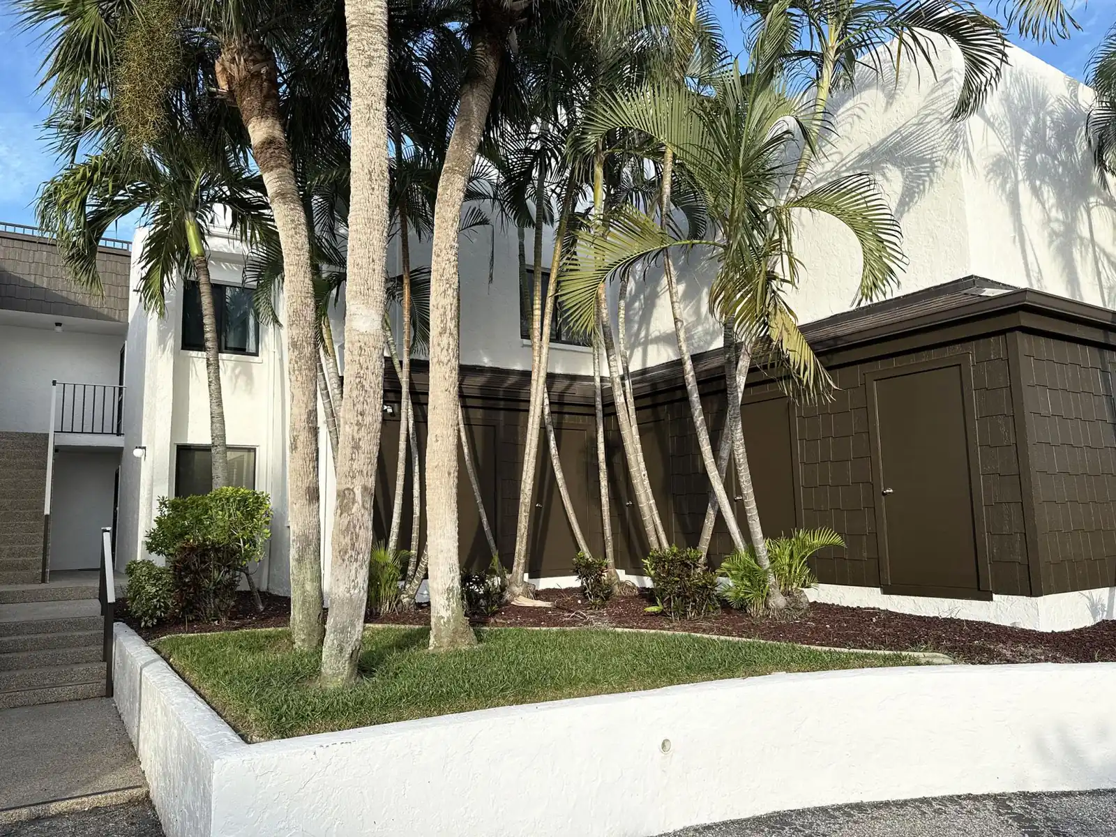 Tamarind – 2BR Condo with Lemon Bay Views