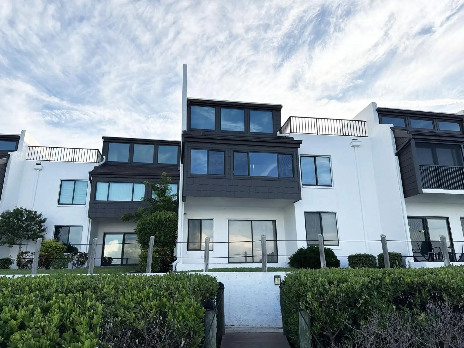 Tamarind – 2BR Condo with Lemon Bay Views