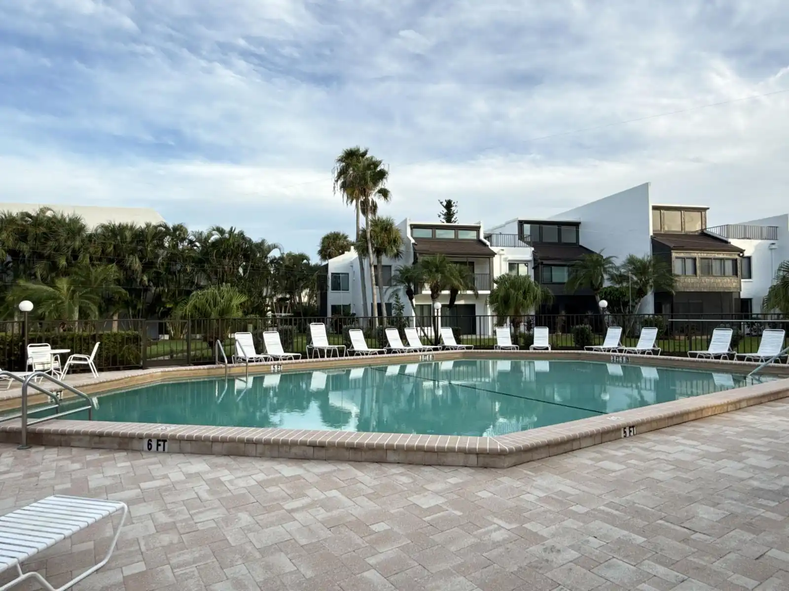 Tamarind – 2BR Condo with Lemon Bay Views
