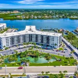 Luxury Bayside Condo – Pool, Tennis & Marina