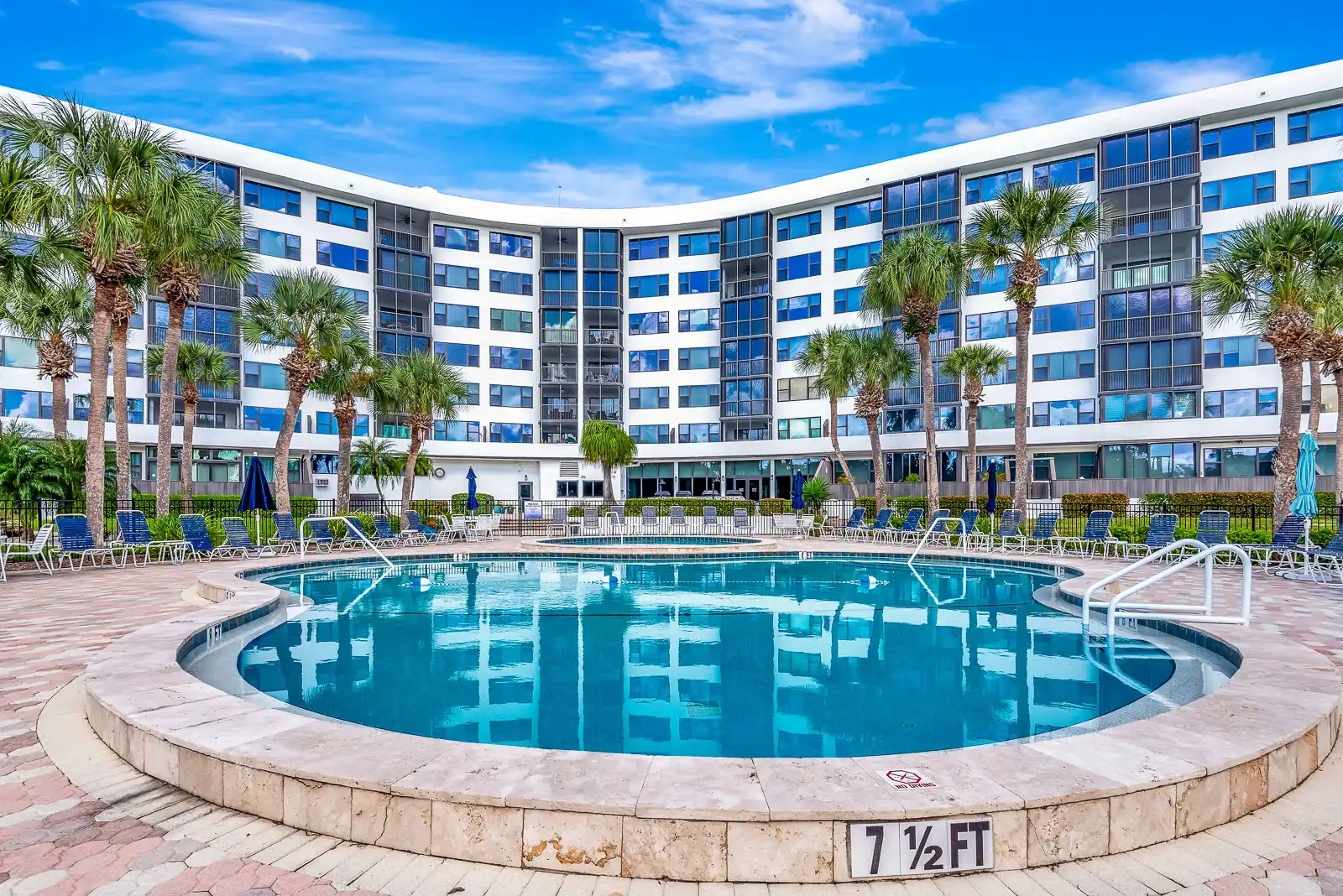 Luxury Bayside Condo – Pool, Tennis & Marina