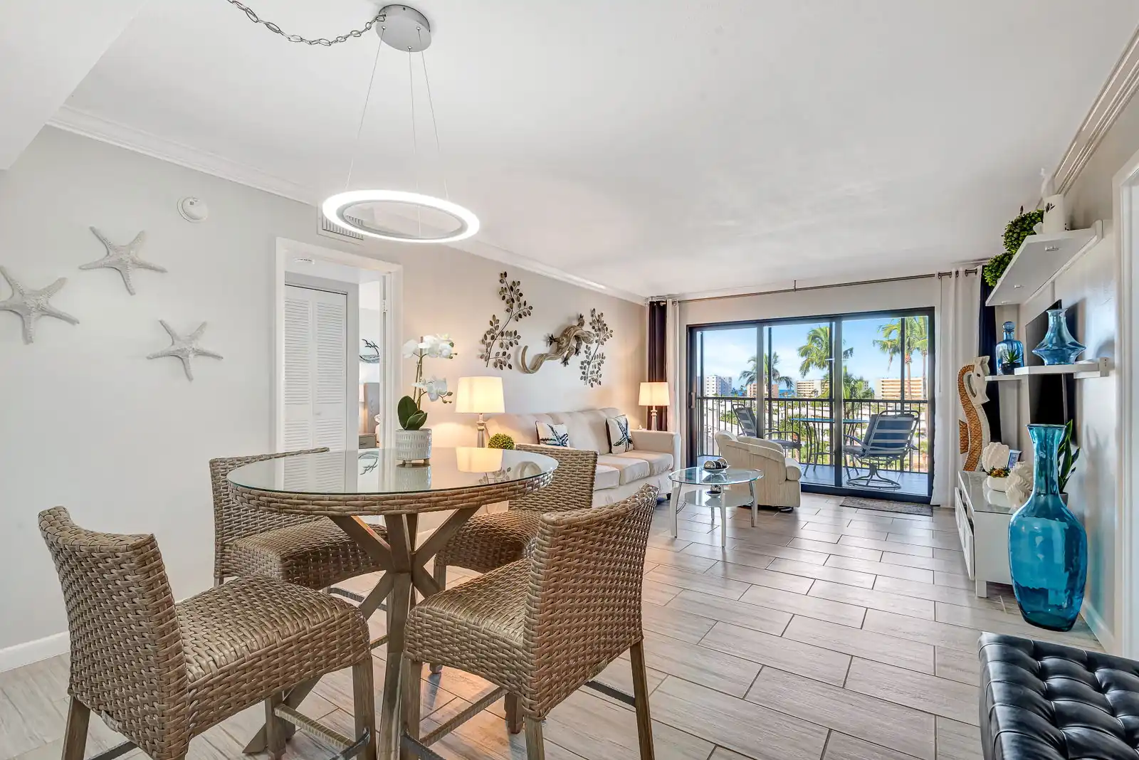 Luxury Bayside Condo – Pool, Tennis & Marina
