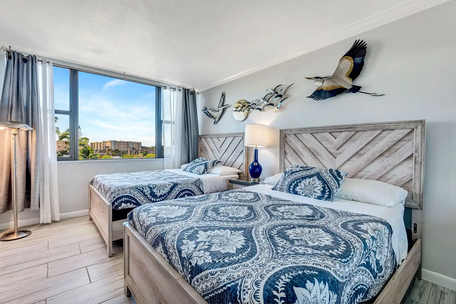 Luxury Bayside Condo – Pool, Tennis & Marina