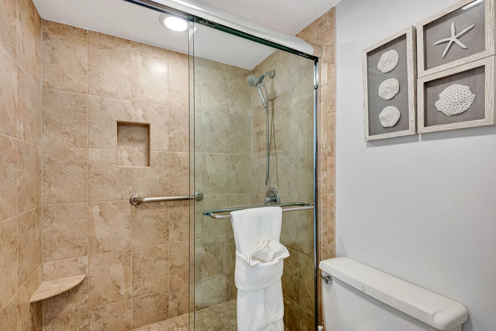 Luxury Bayside Condo – Pool, Tennis & Marina