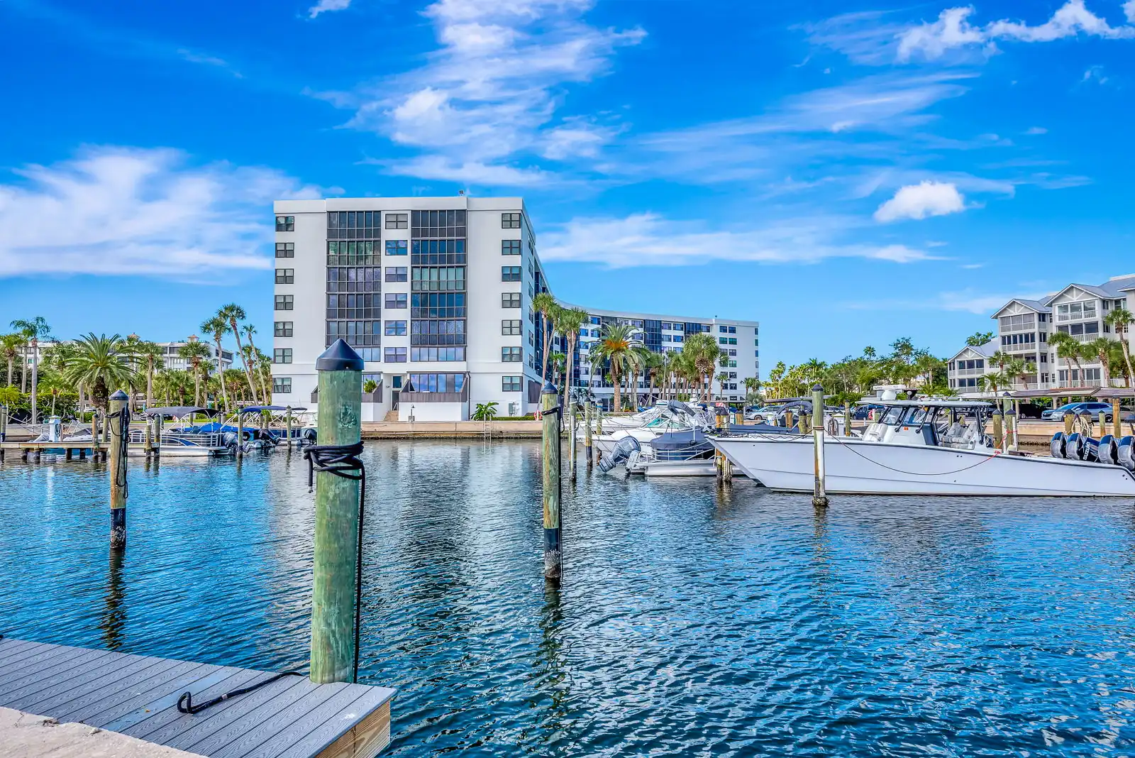 Luxury Bayside Condo – Pool, Tennis & Marina