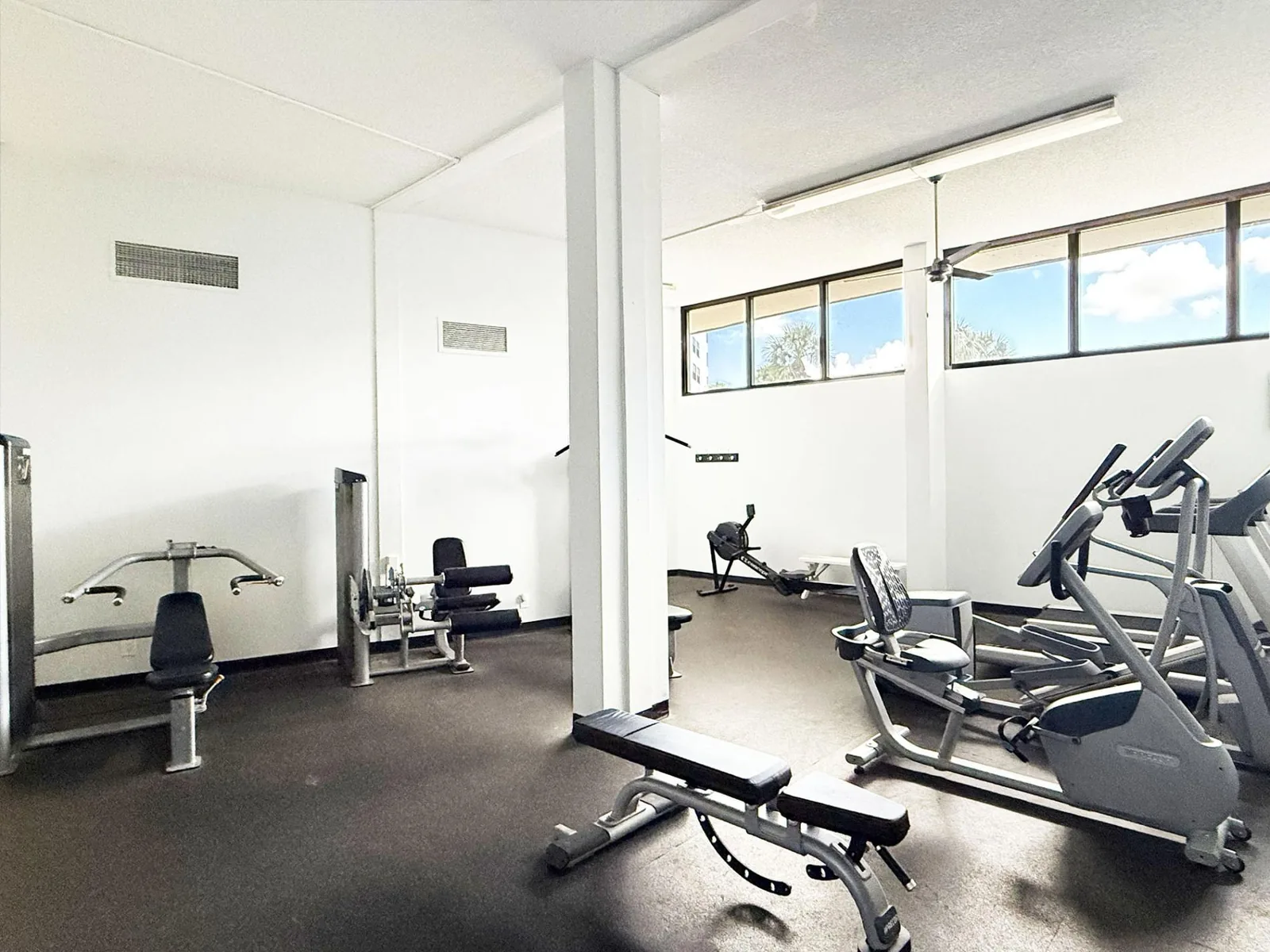 Luxury Bayside Condo – Pool, Tennis & Marina