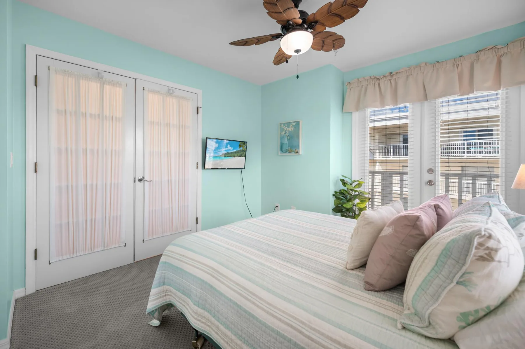 Gulf Sands – 3BR Steps to Pool & Private Beach