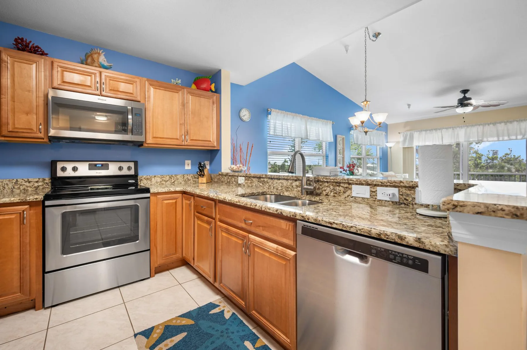 Gulf Sands – 3BR Steps to Pool & Private Beach