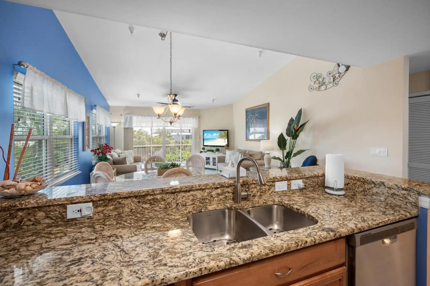 Gulf Sands – 3BR Steps to Pool & Private Beach