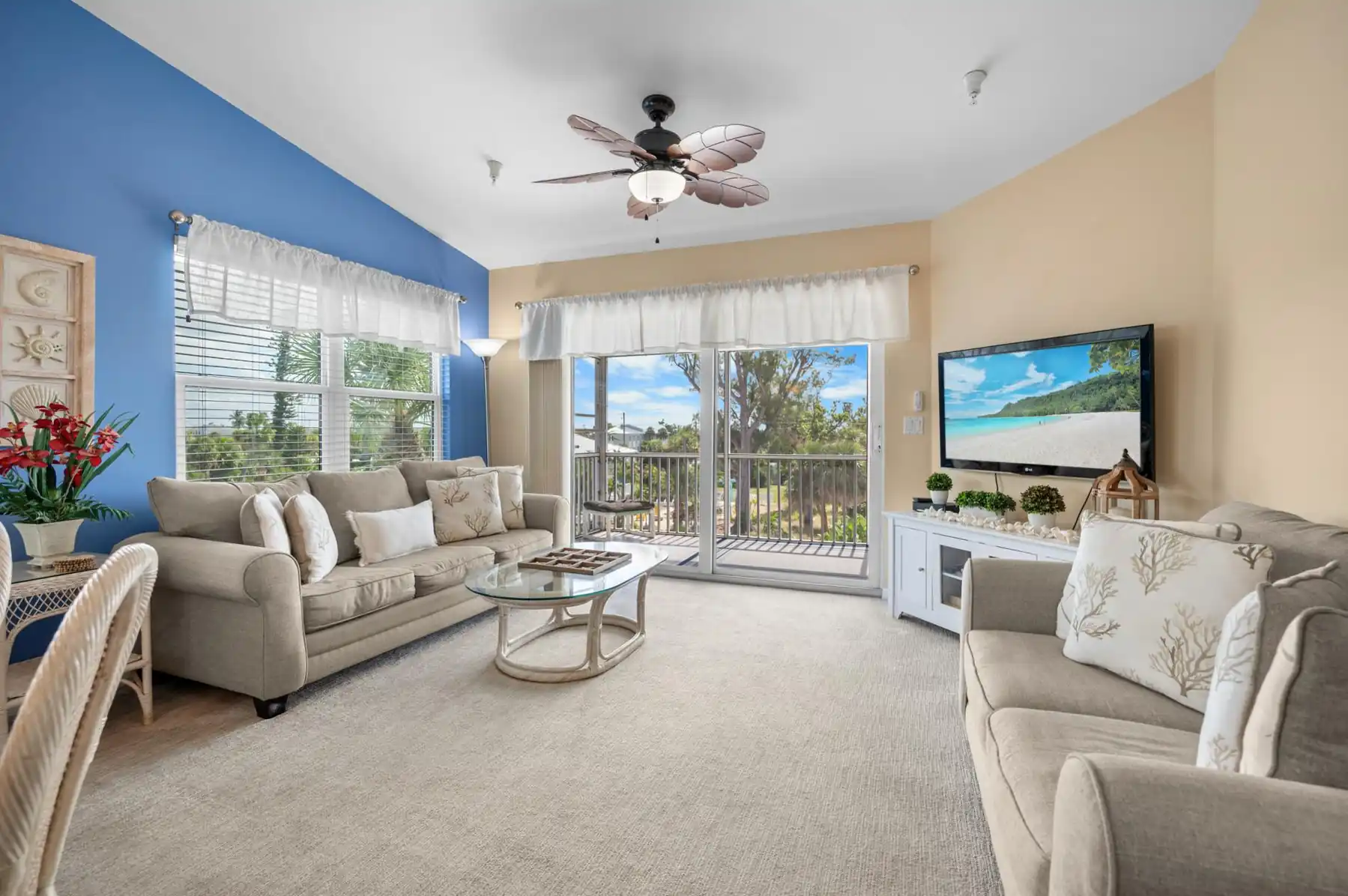 Gulf Sands – 3BR Steps to Pool & Private Beach