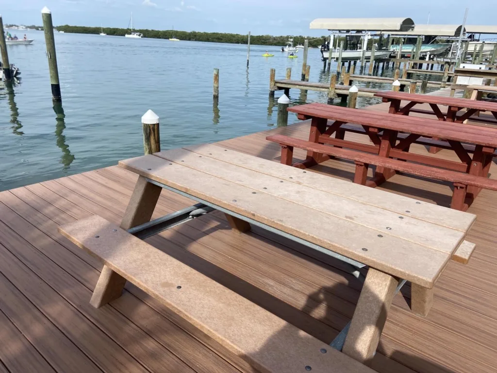 El Galeon – Bay Views, Beach Access & Pool