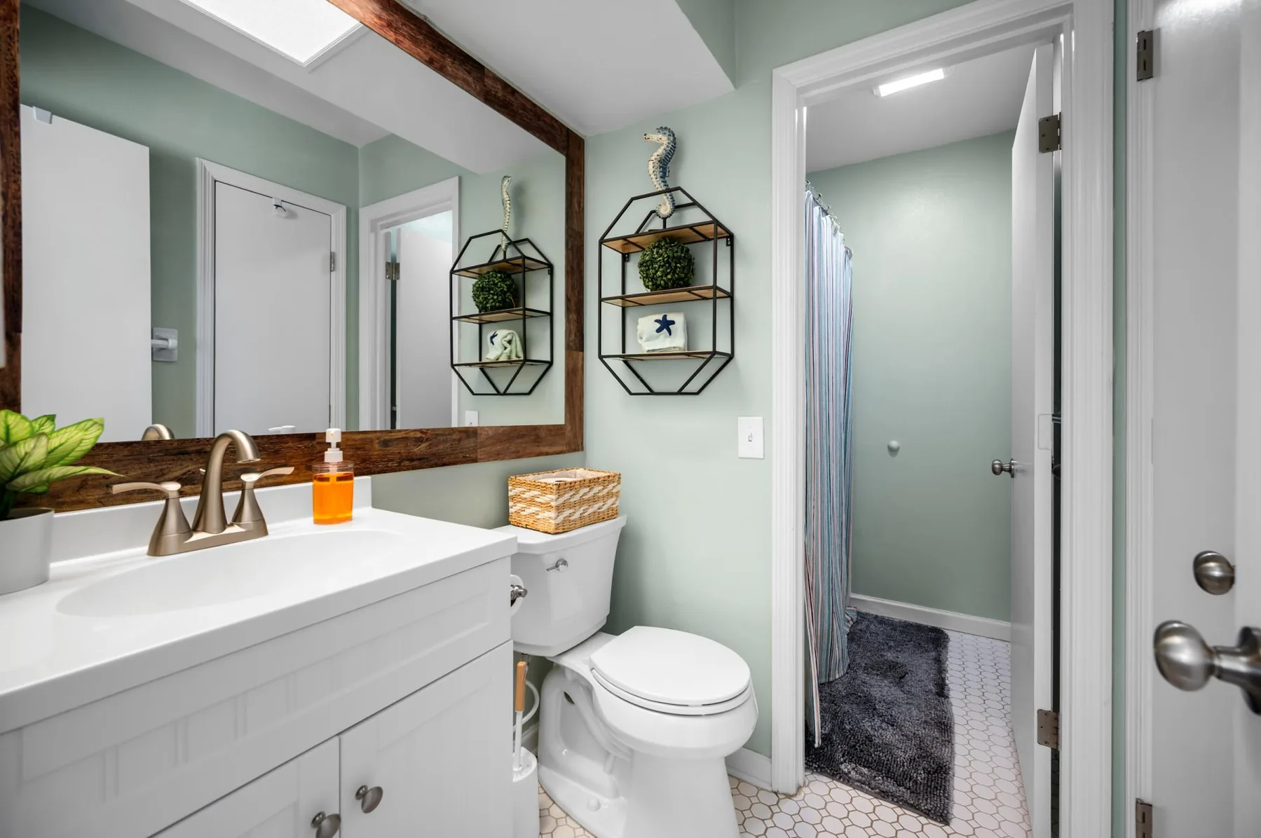 Sunburst Haven – Dock, Pool & Gulf Sands