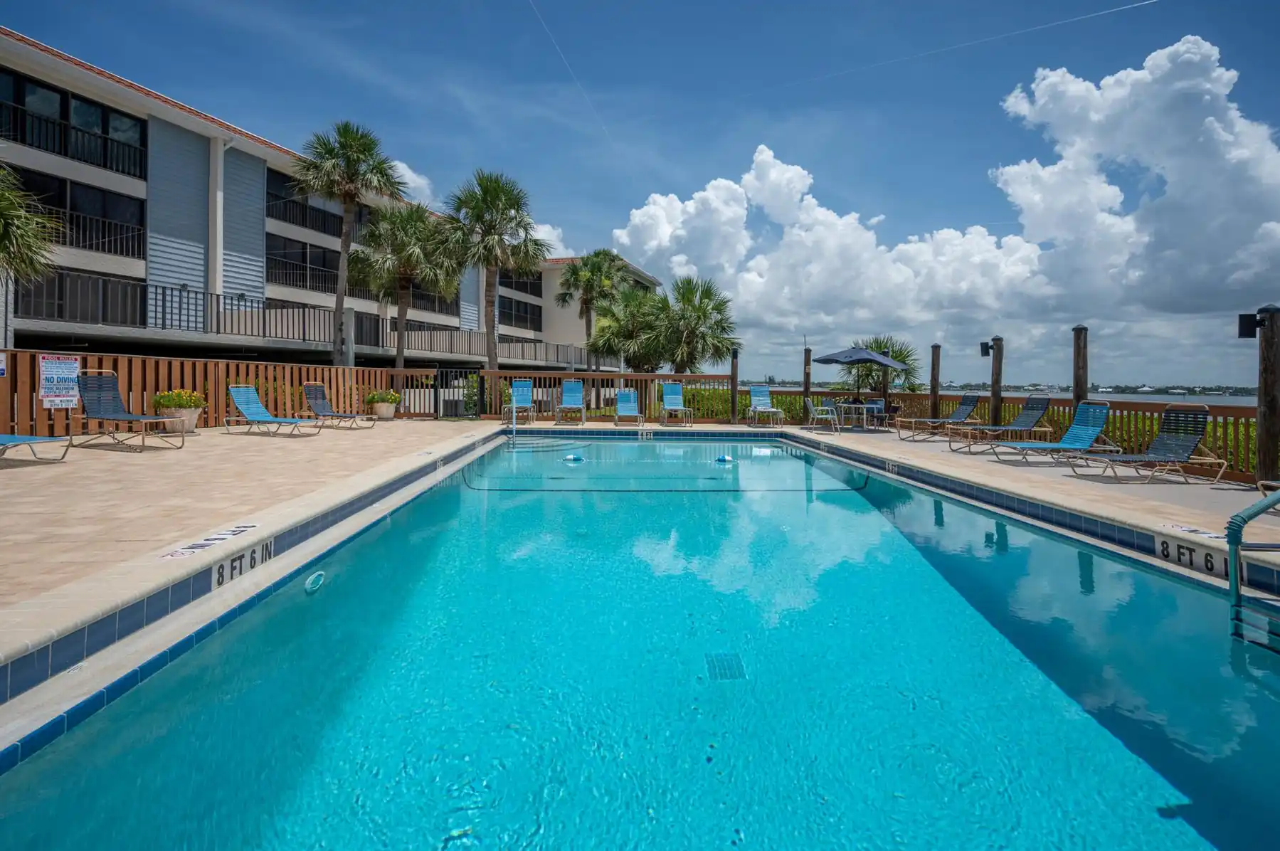 Sandpiper Key – Pool, Balcony & Beach Walks