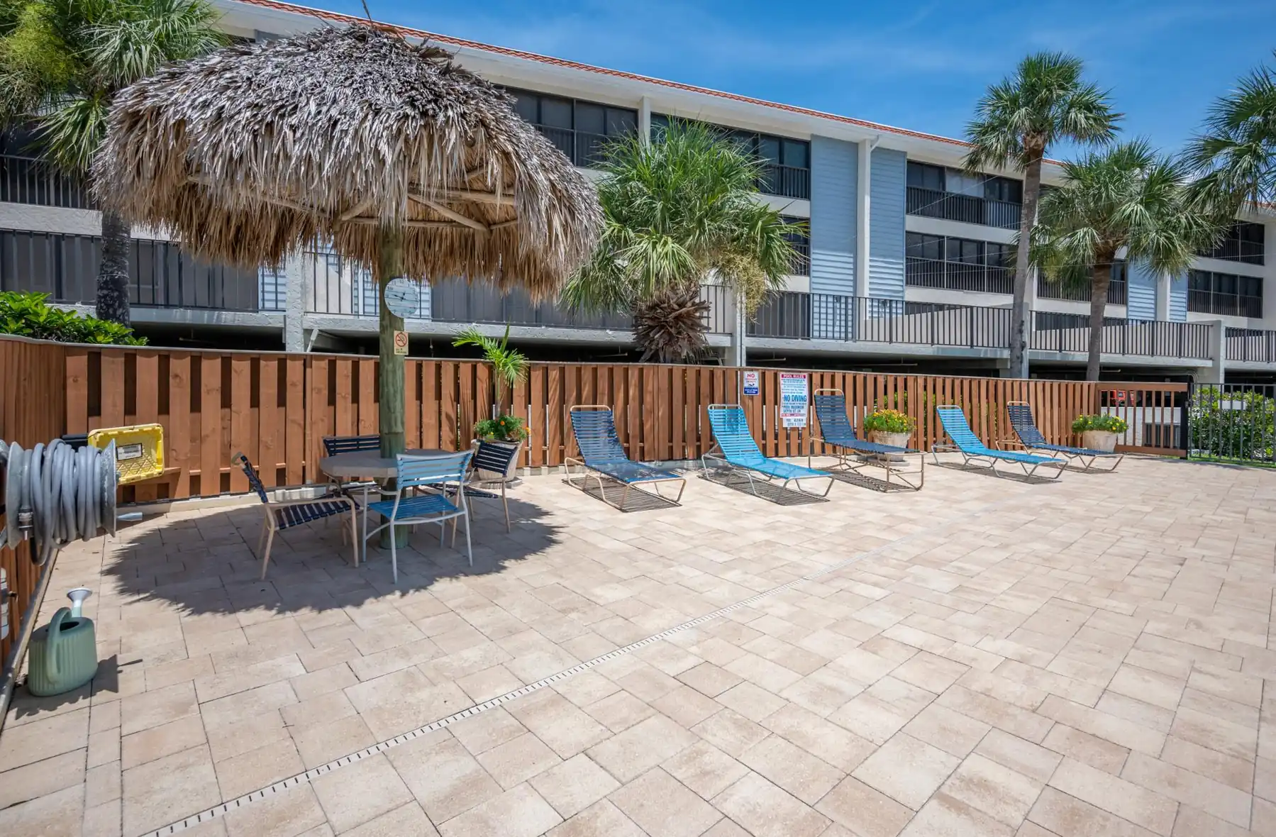 Sandpiper Key – Pool, Balcony & Beach Walks