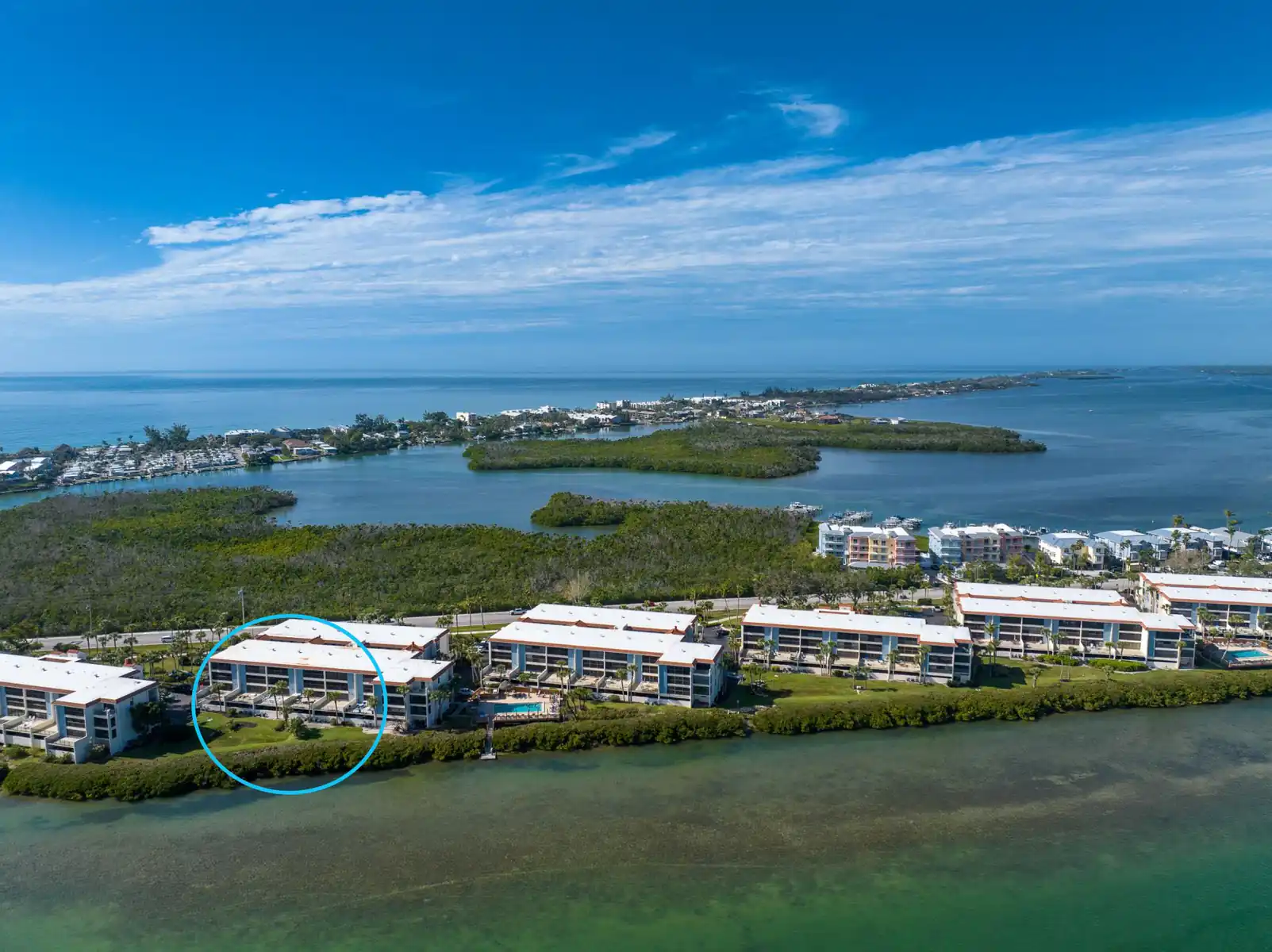 Sandpiper Key – Pool, Balcony & Beach Walks