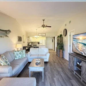 Forest Park – Pool, Tennis & Coastal Charm