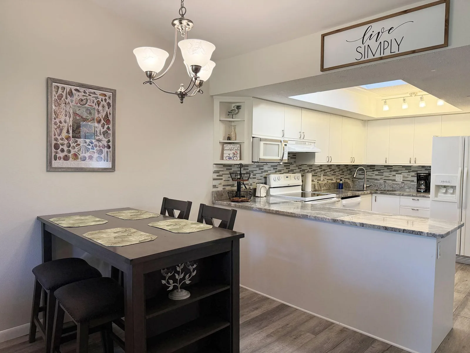 Forest Park – Pool, Tennis & Coastal Charm