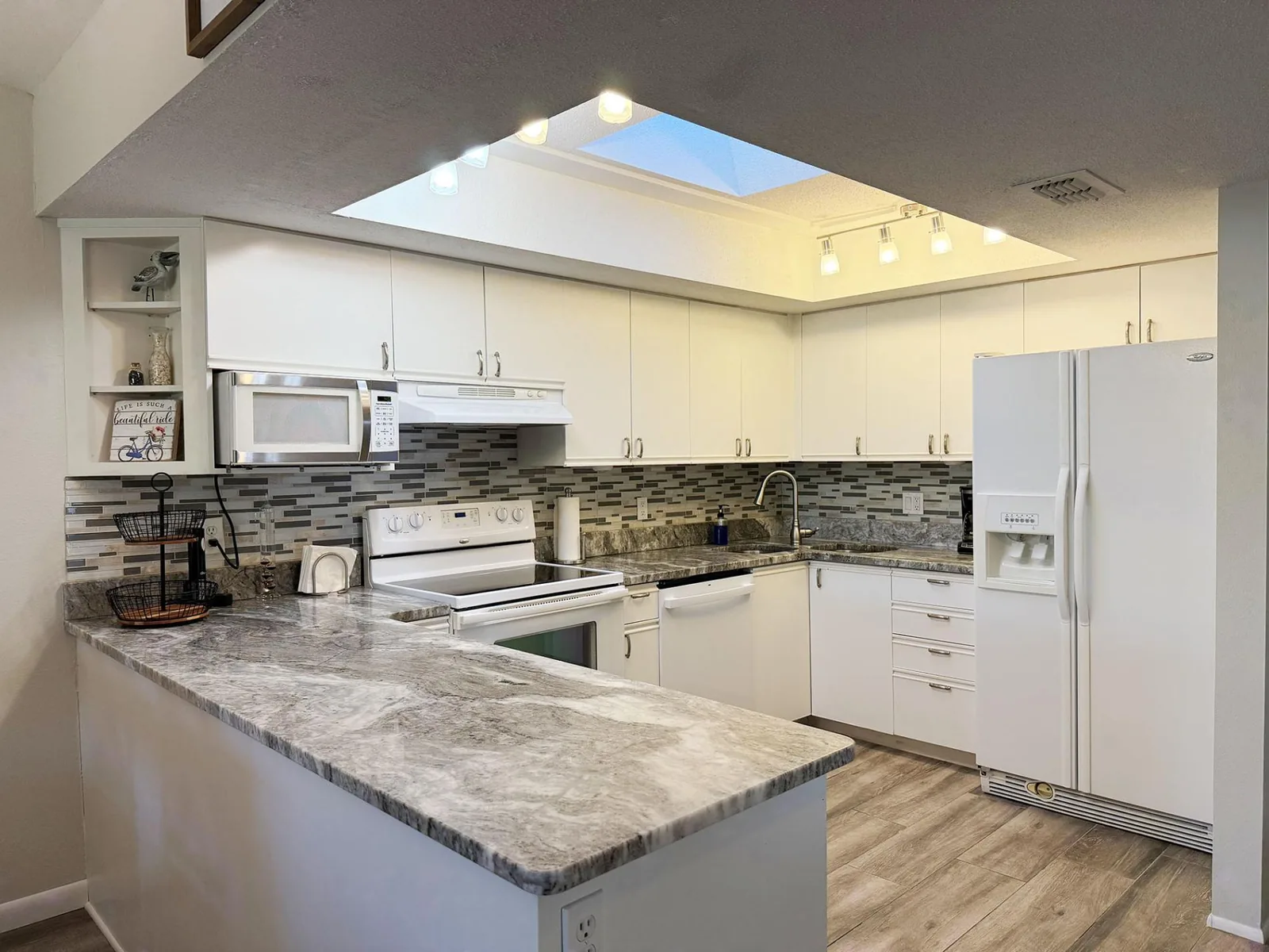 Forest Park – Pool, Tennis & Coastal Charm