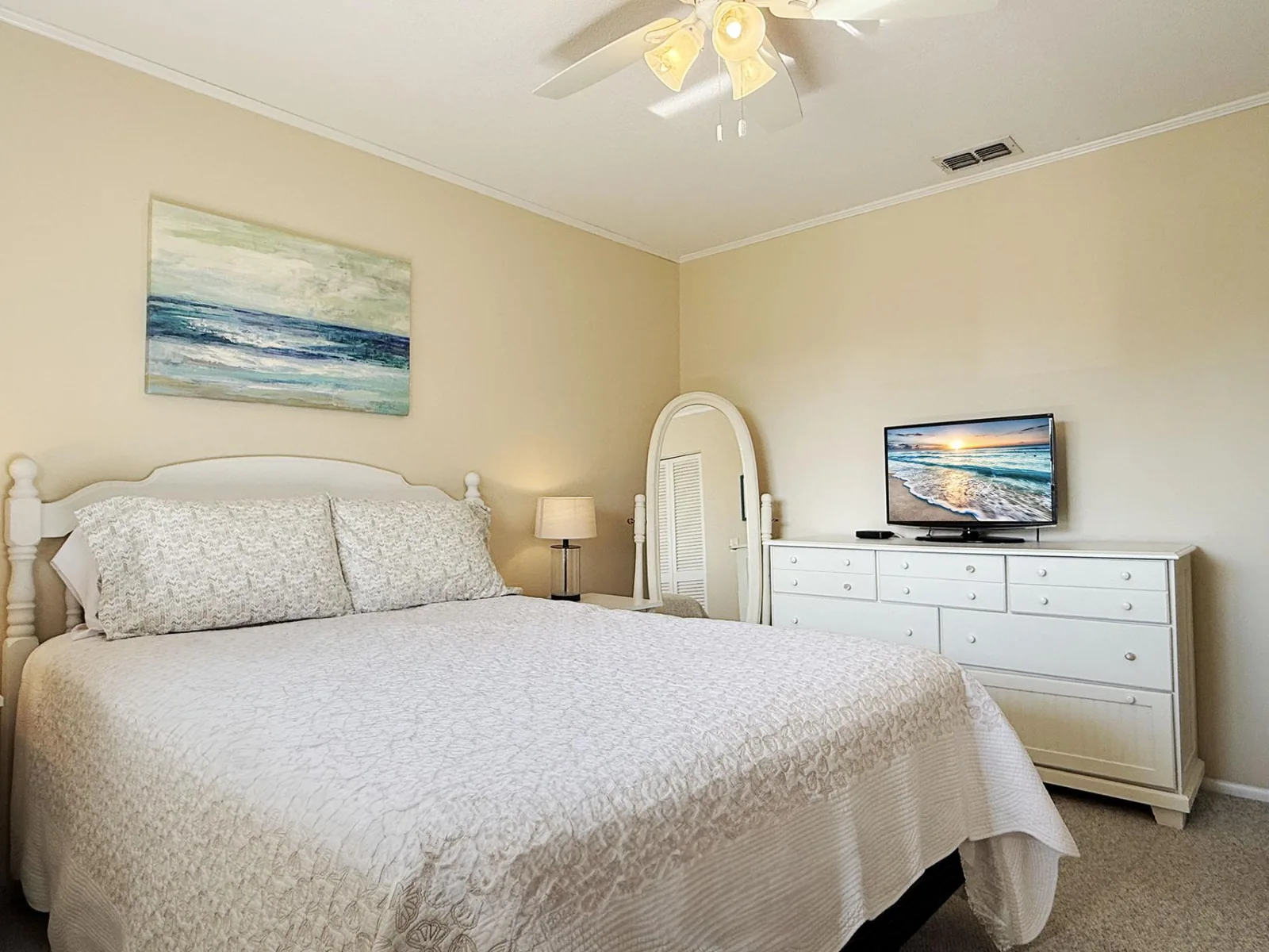 Forest Park – Pool, Tennis & Coastal Charm